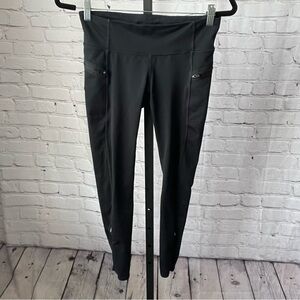 Gap Fit Black Leggings with Zippered Pocket Size Small